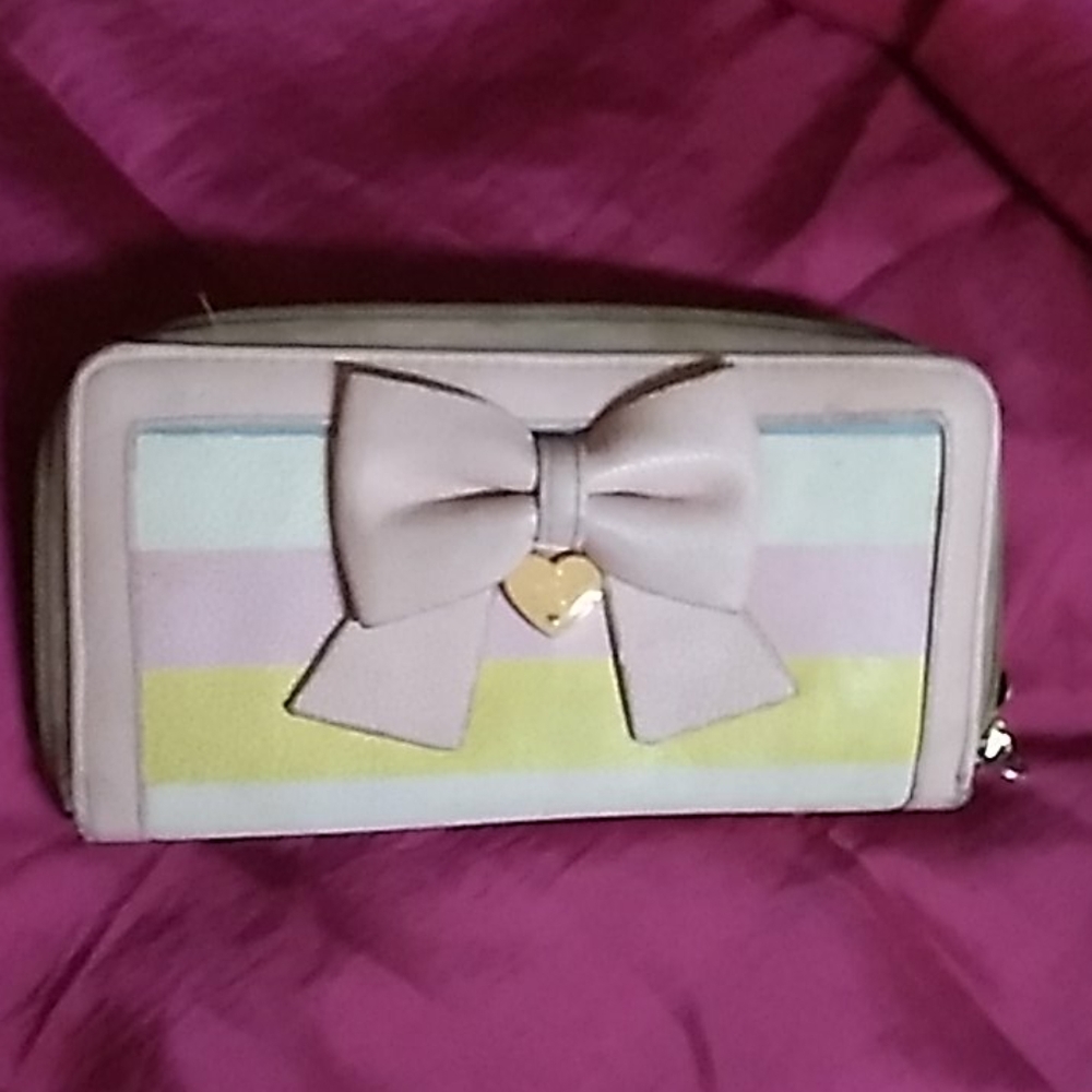 Betsey Johnson wallet